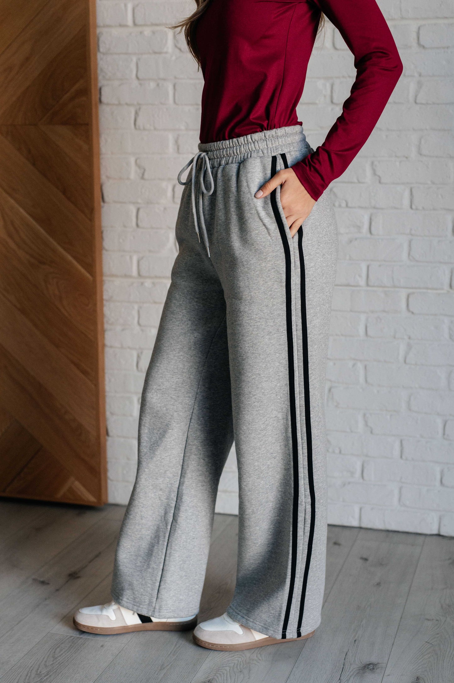Pantalones de chándal con detalle de rayas Don't Get Stuck