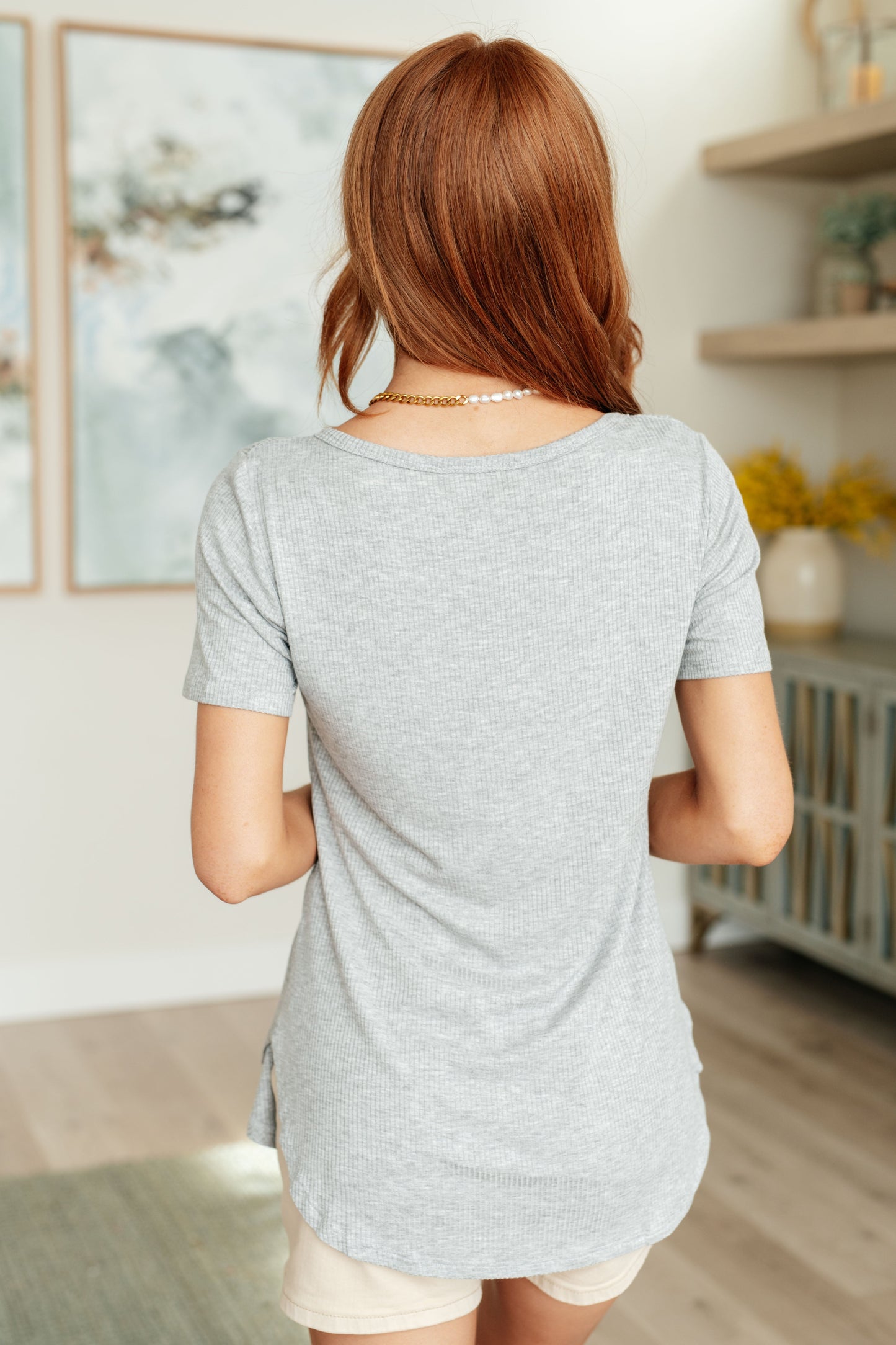 Camiseta de pico "No me subestimes"