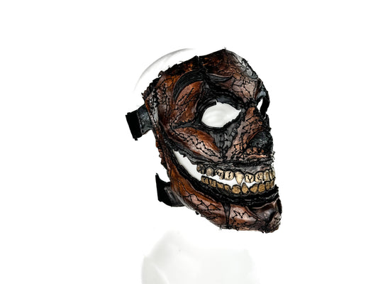 Máscara de Cuero Genuino - Edición Leatherface de GigaMyme - Cubierta Facial Completa de Mimo Hecha a Mano para Halloween, Espectáculos o Disfraces de Cosplay