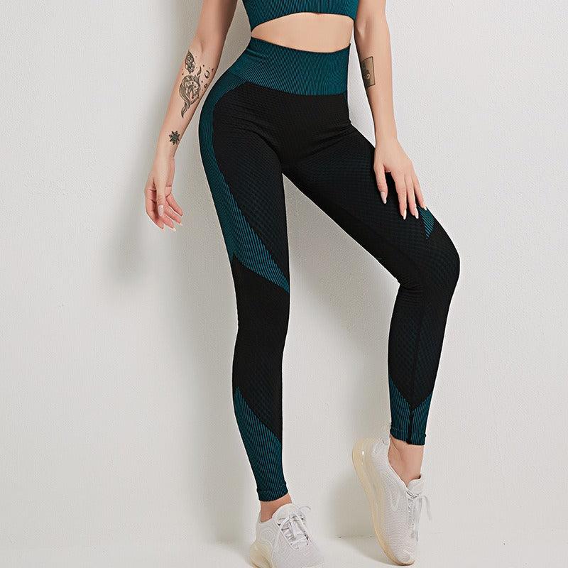 Conjunto de top de yoga, sujetador deportivo y leggings Signature Collection | Ropa deportiva prémium para vaqueras