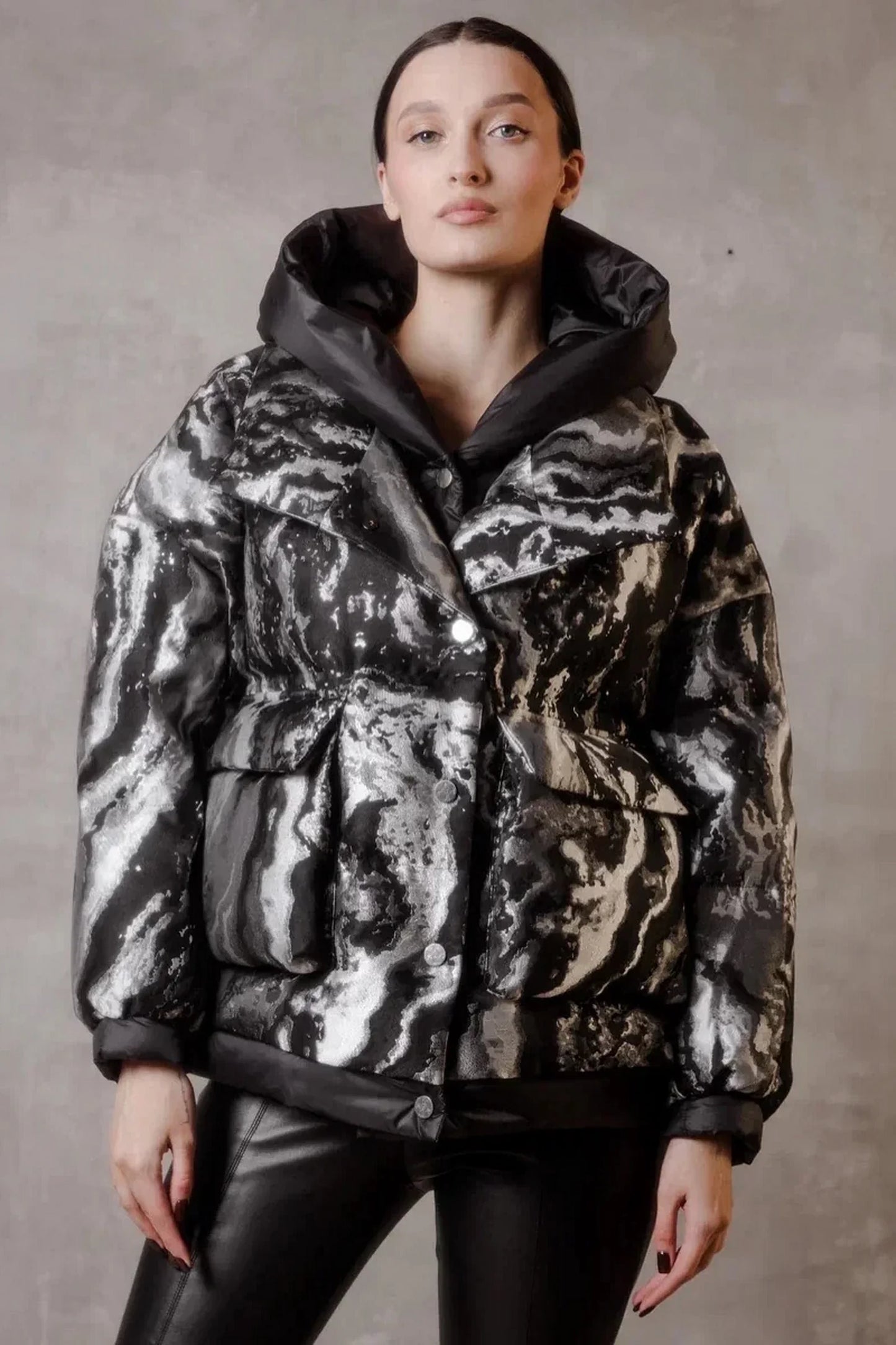 Abrigo de plumas con jacquard marmoleado