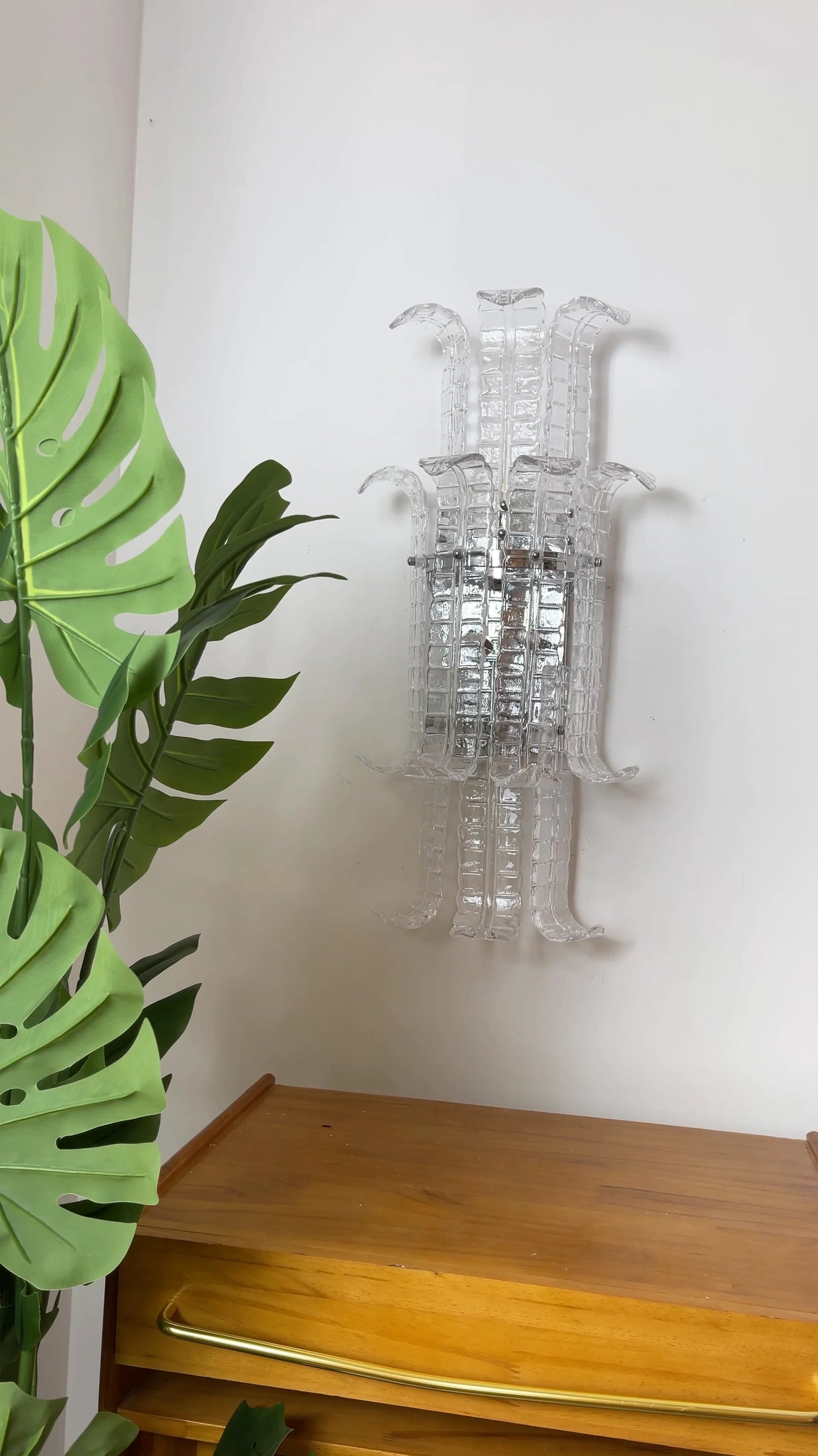 Aplique de pared elegante de cristal de Murano con forma de hoja