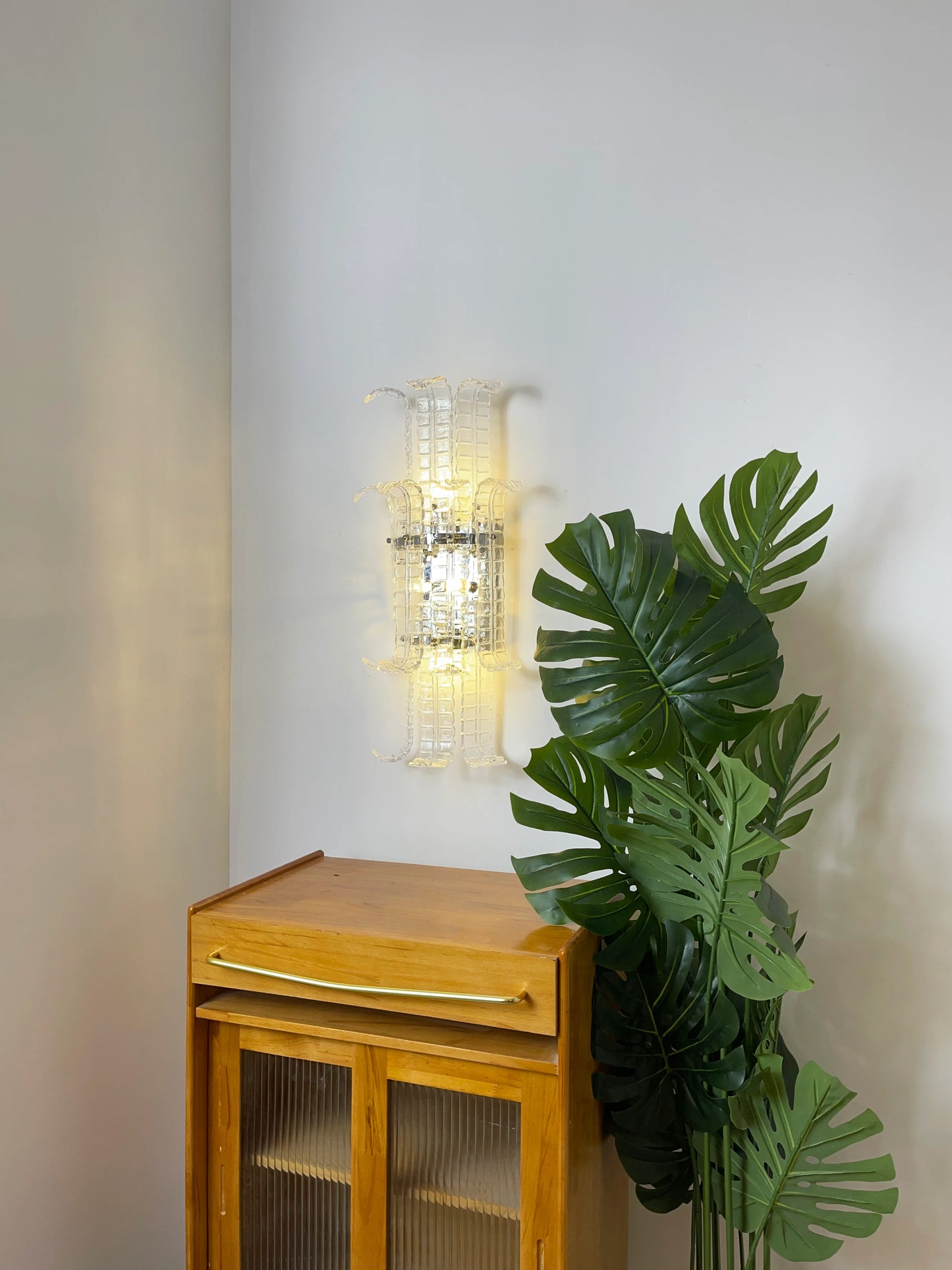 Aplique de pared elegante de cristal de Murano con forma de hoja