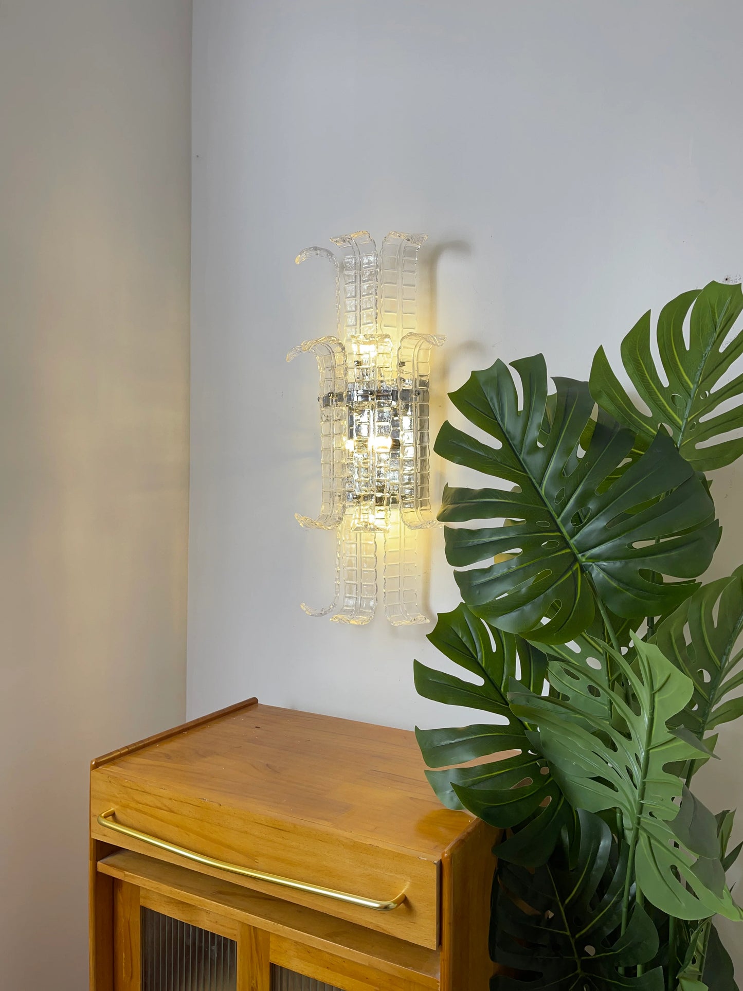 Aplique de pared elegante de cristal de Murano con forma de hoja