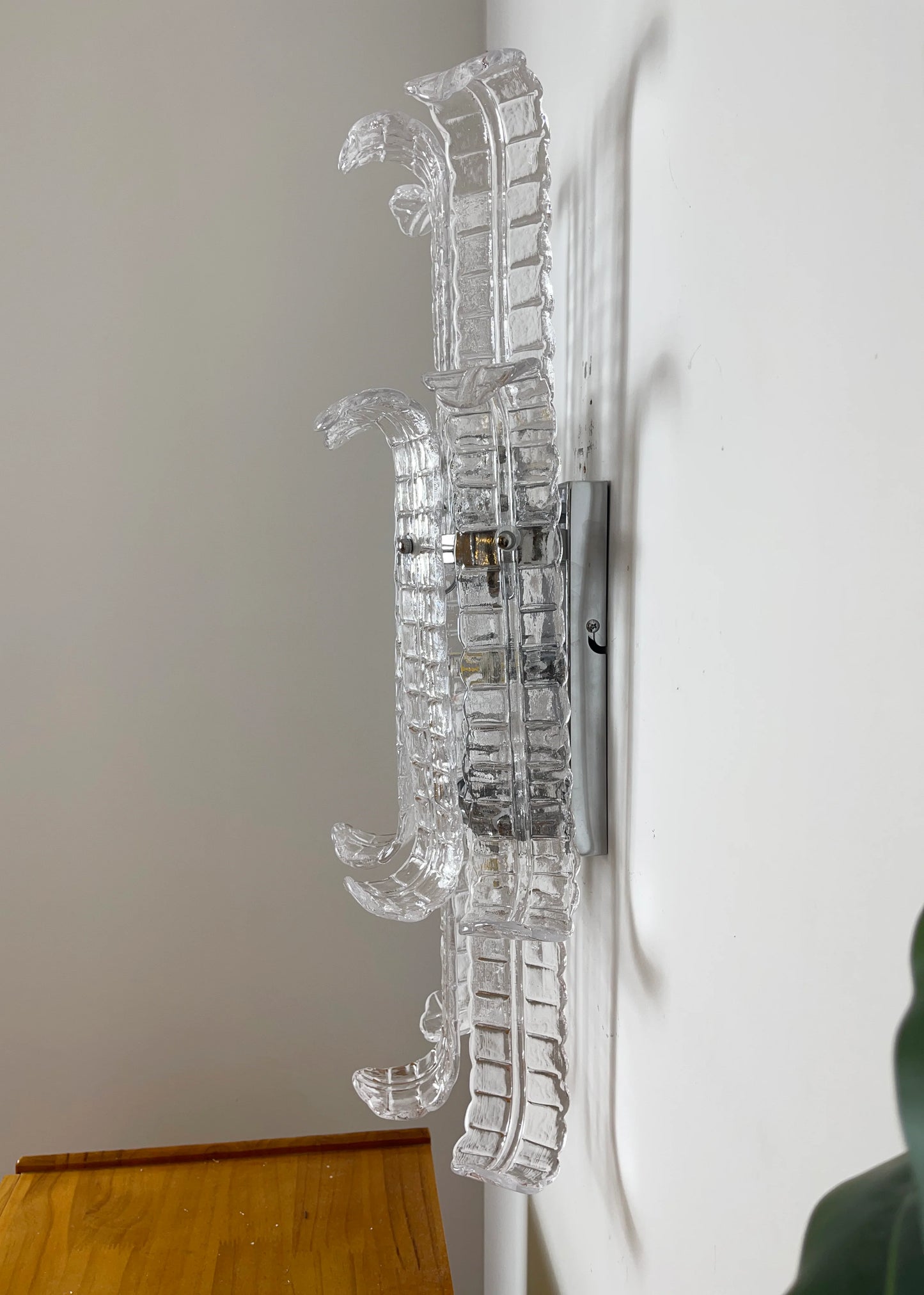 Aplique de pared elegante de cristal de Murano con forma de hoja