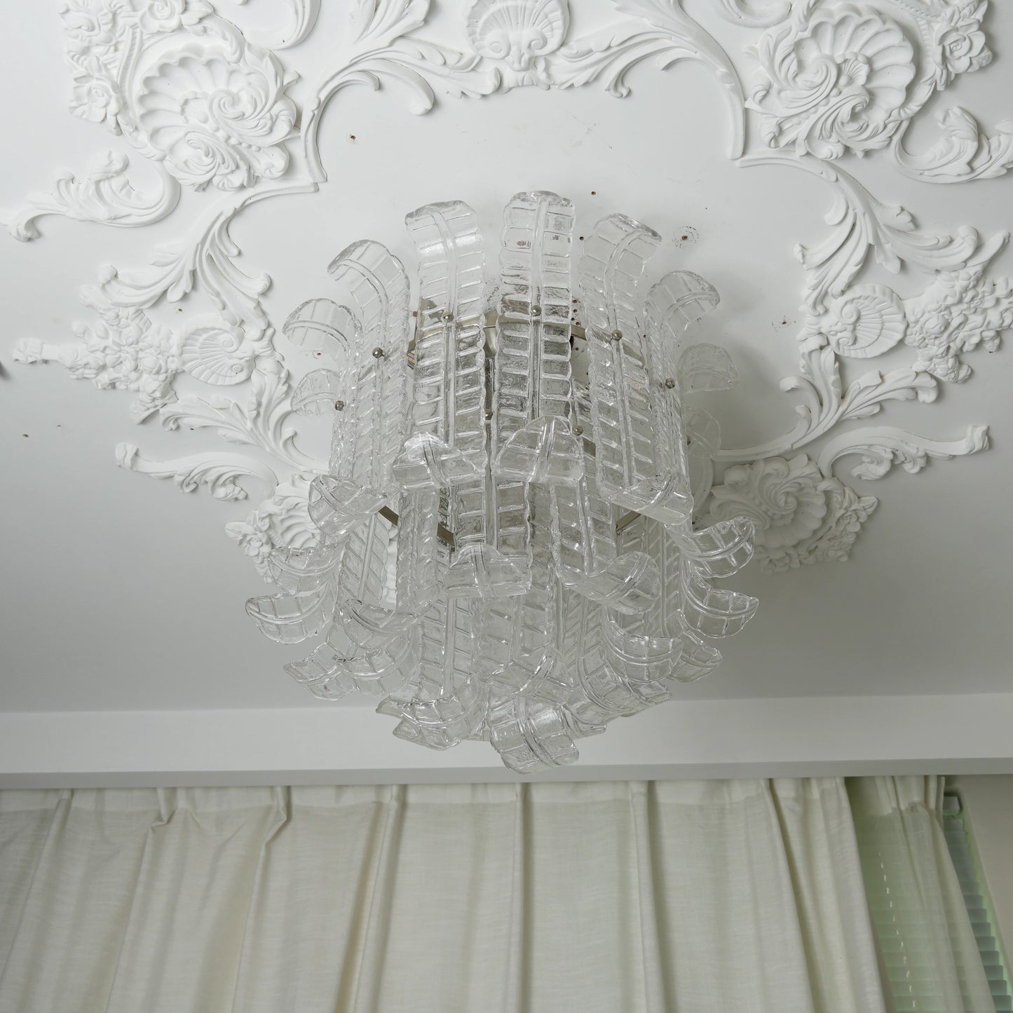 Elegante Lámpara de Techo Murano con Forma de Hoja