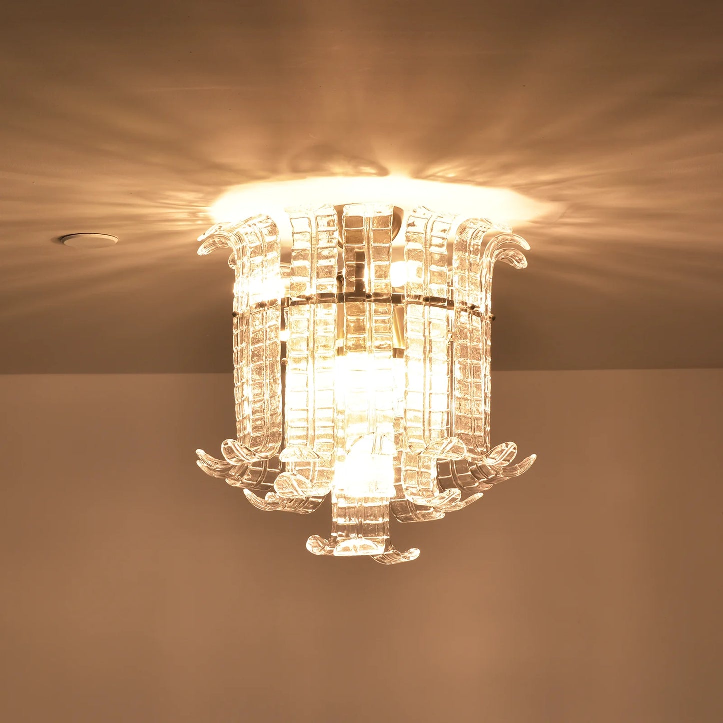 Elegante Lámpara de Techo Murano con Forma de Hoja