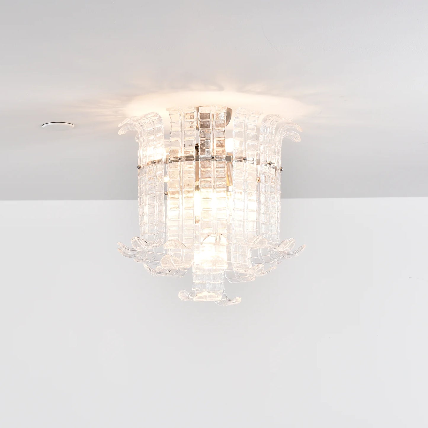Elegante Lámpara de Techo Murano con Forma de Hoja