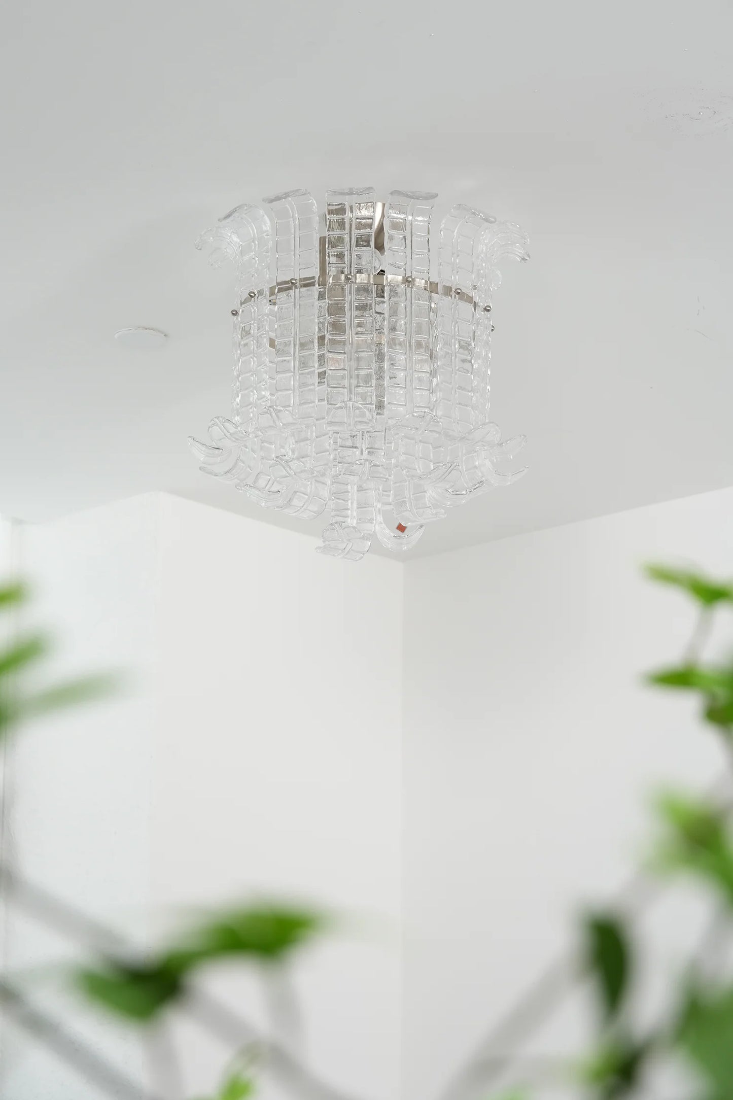 Elegante Lámpara de Techo Murano con Forma de Hoja