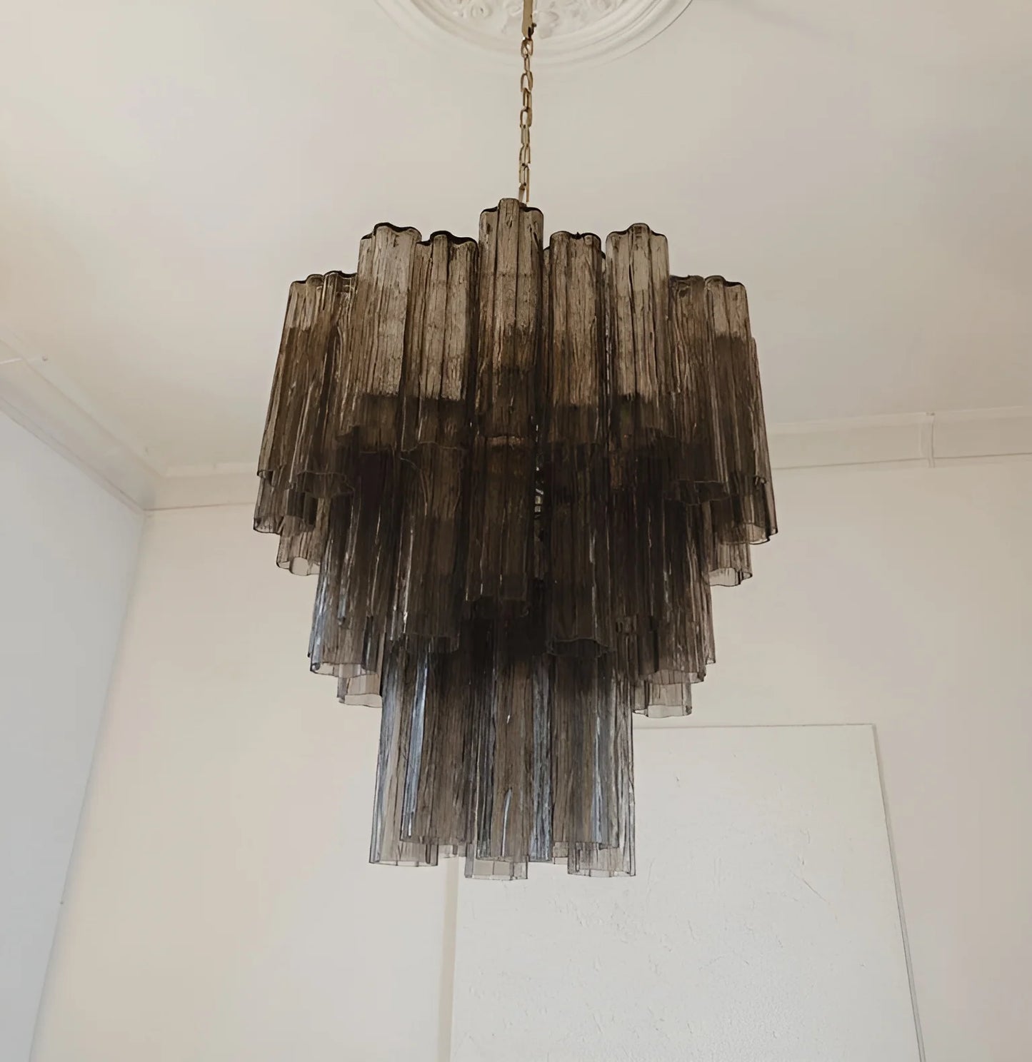 Elegante Candelabro de Tubos de Cristal Murano Ahumado