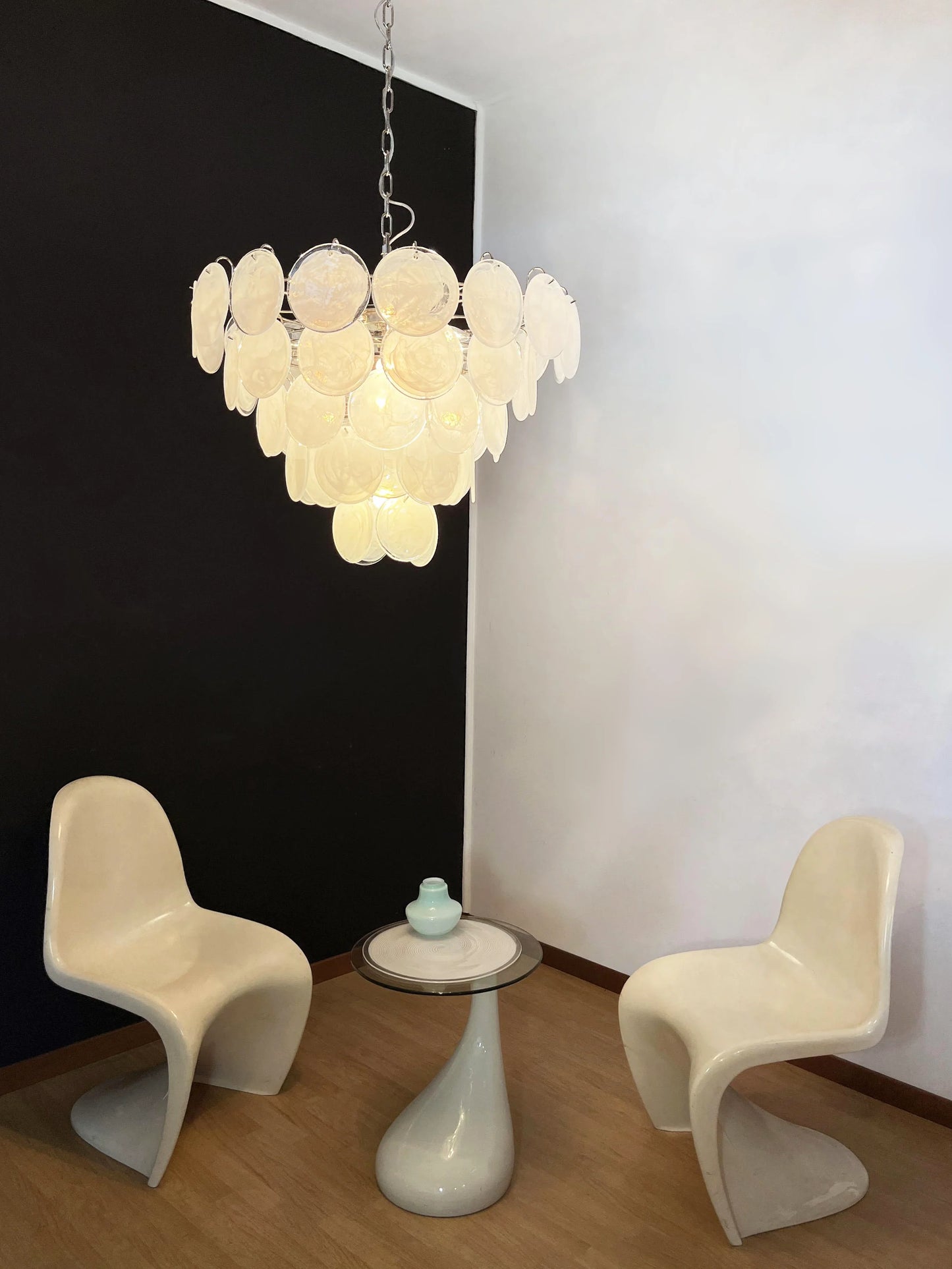 Elegante lámpara de araña de disco de Murano blanca