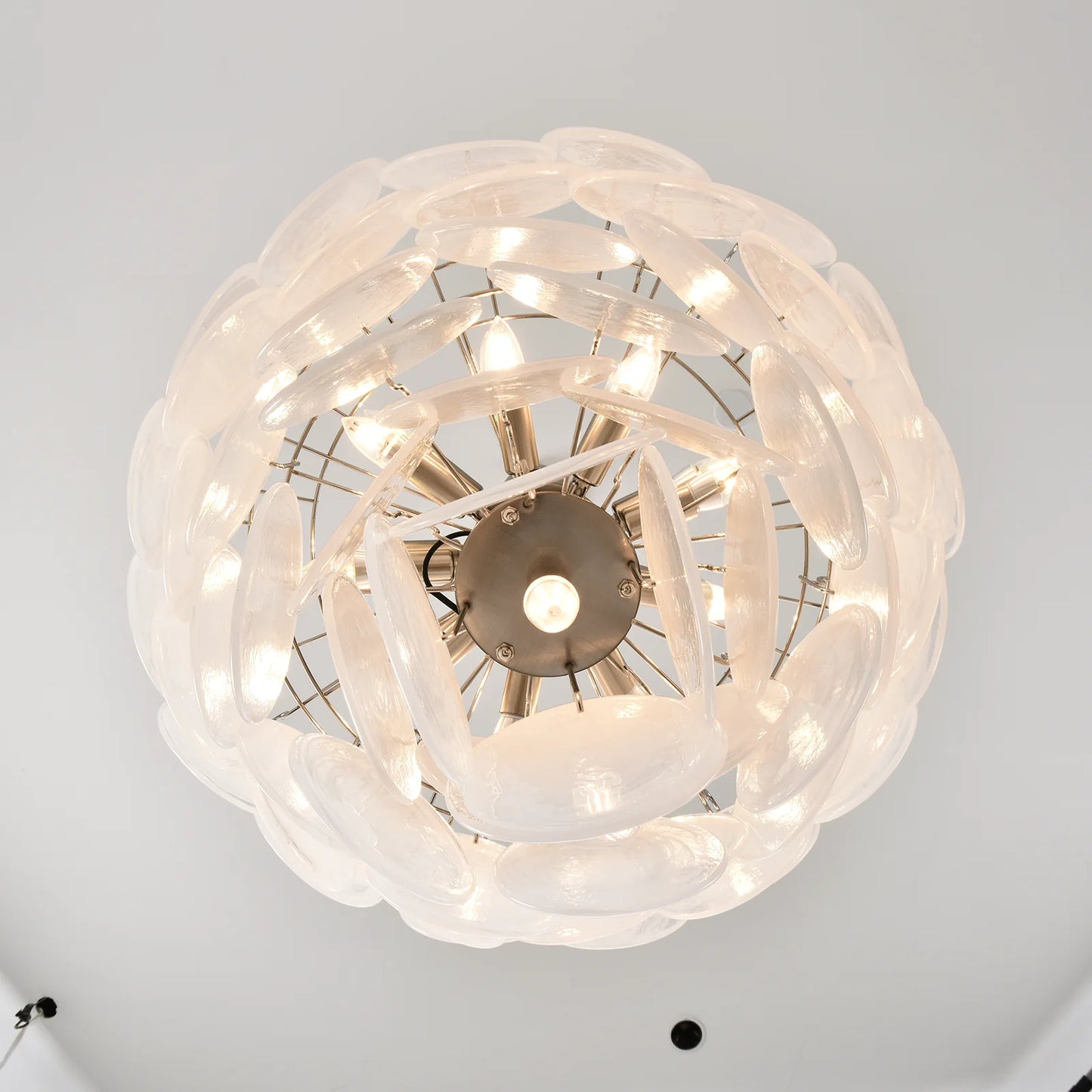 Elegante lámpara de araña de disco de Murano blanca