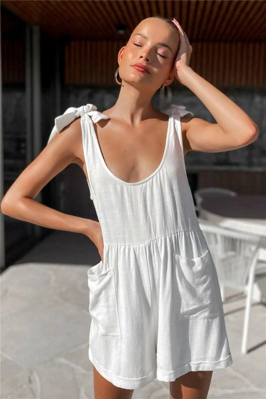 Acaban de llegar camisetas Trendsi: elegante mono con escote redondo