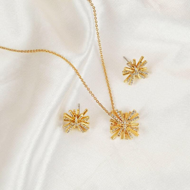 T-Shirts Trendsi Necklaces - Elegant starburst gold jewelry set