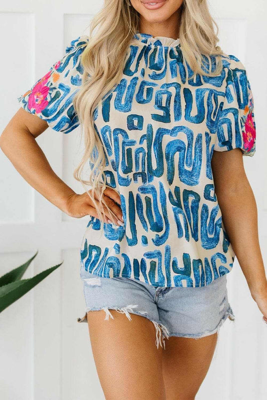 Tendencia en camisetas recién llegadas: blusa bordada de cuello alto y manga corta