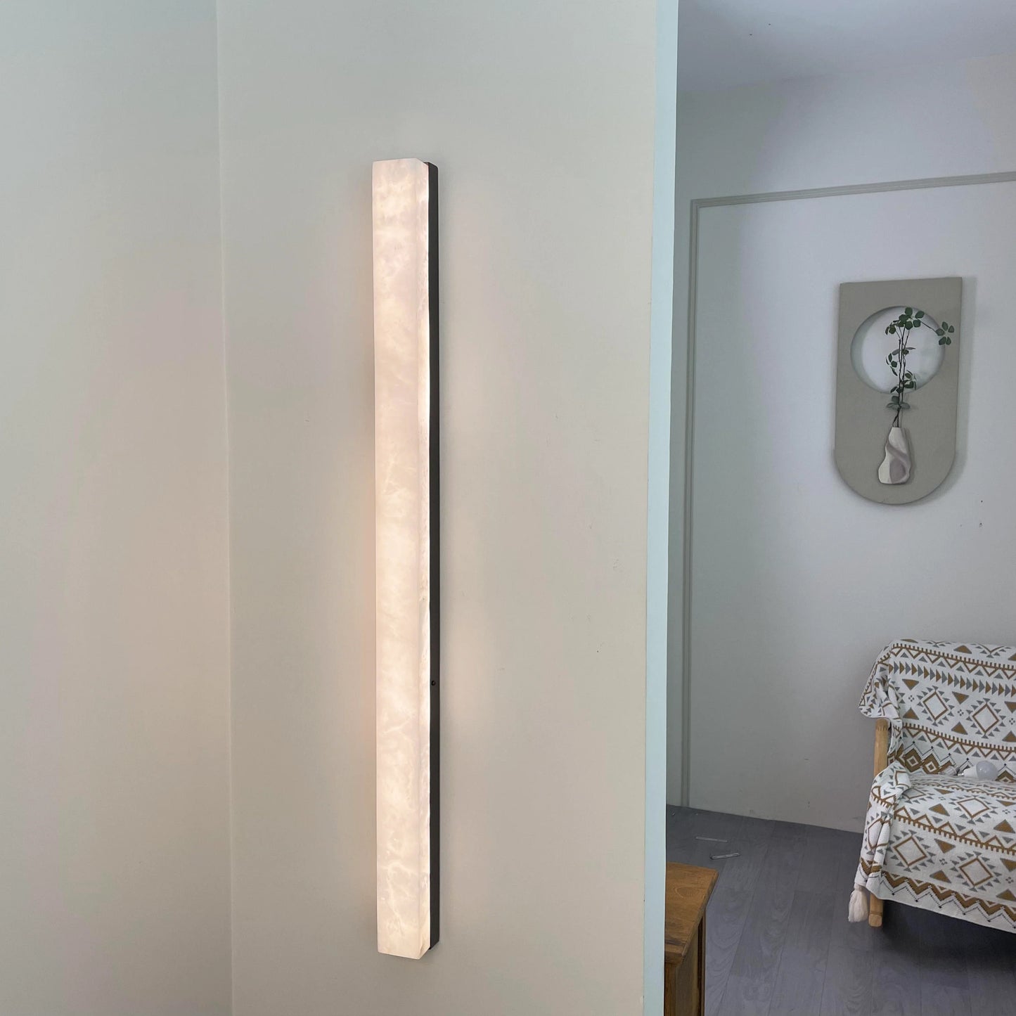 Lámpara de pared interior Emerson Alabaster