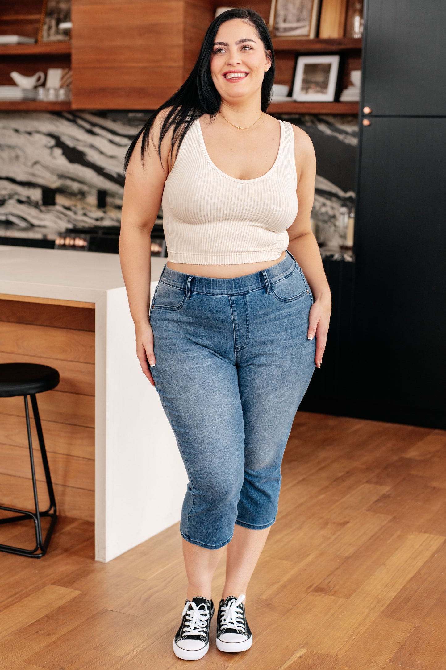 Pantalones capri Emily de mezclilla fresca, de tiro alto y sin cierre