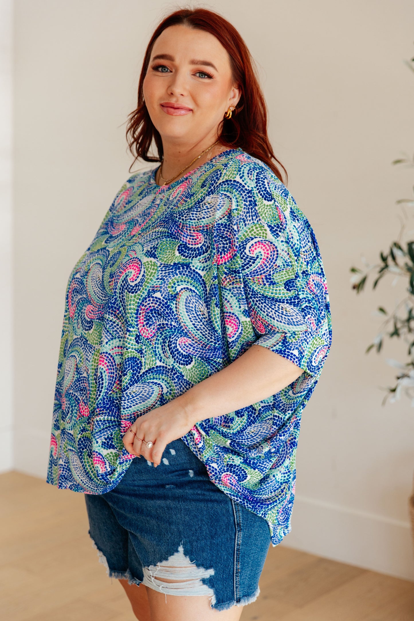 Blusa esencial en combinación de azul pintado