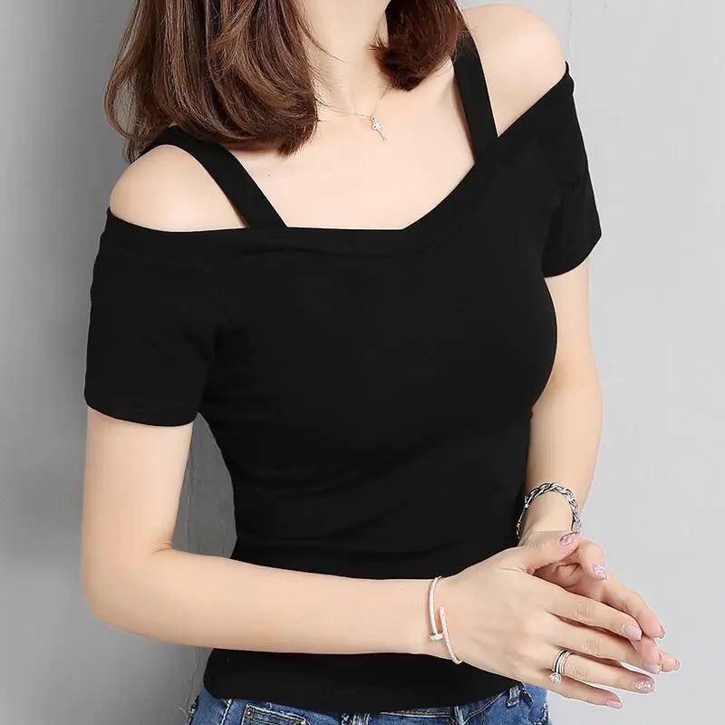 Camiseta coreana ajustada de manga corta con hombros descubiertos