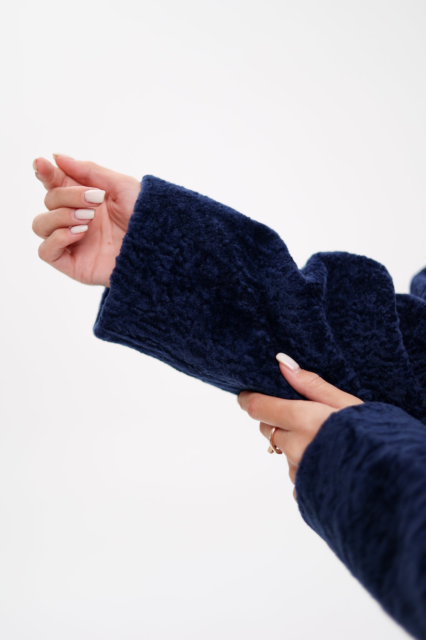Chaqueta de piel de cordero auténtica con ribete de zorro plateado