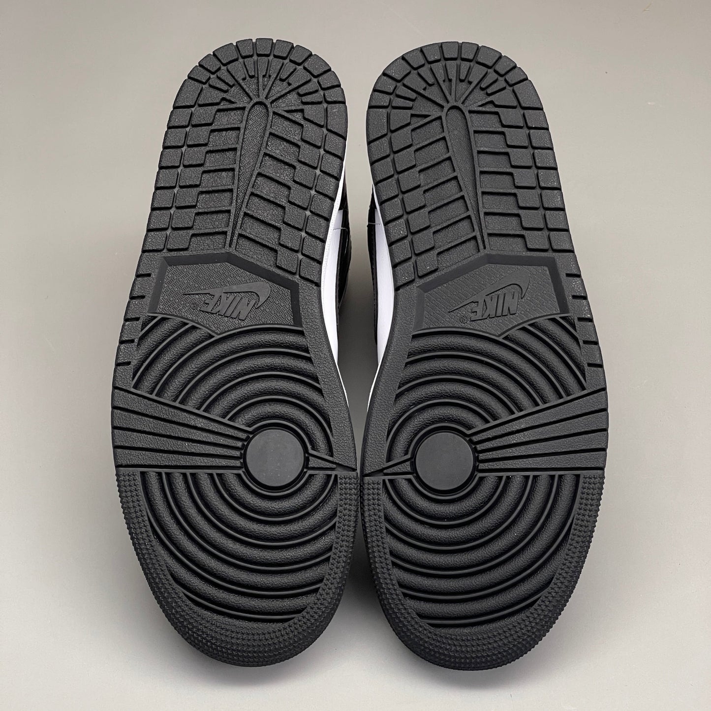 NIKE AIR JORDAN 1 Mid Panda Women's Sz 8.5 Black / White DV0991-101 (New)