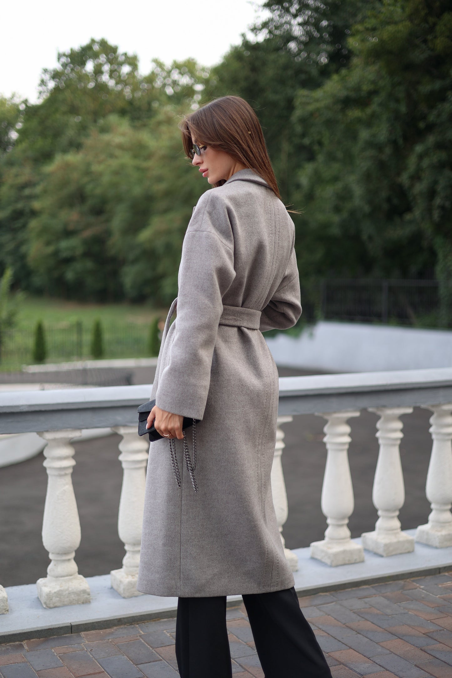 Abrigo Clásico de Lana Mezclada en Gris