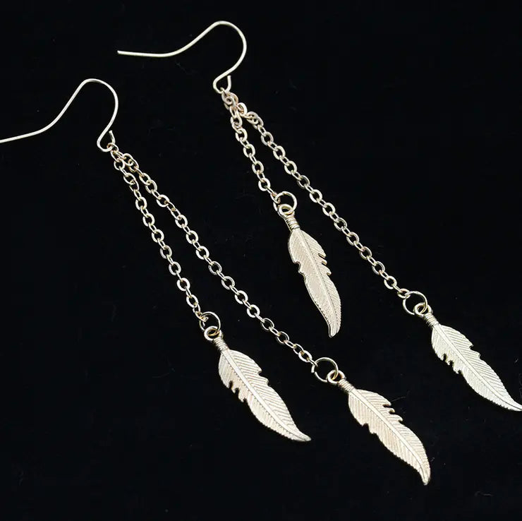 Pendientes de hoja de moda con borla de cadena y plumas