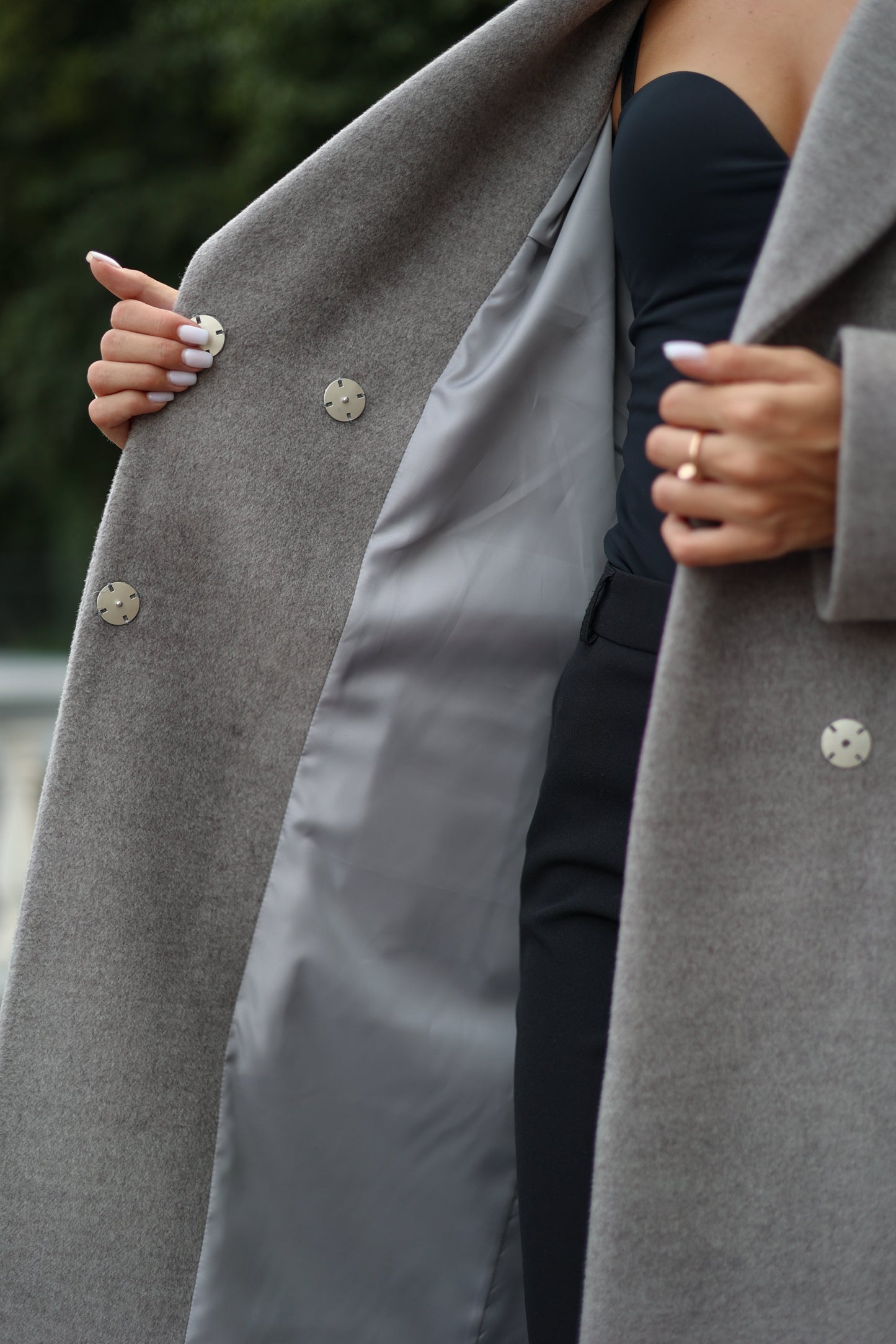 Abrigo Clásico de Lana Mezclada en Gris