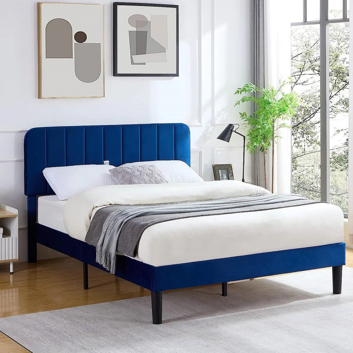 Base de cama tapizada azul tamaño matrimonial con cabecero