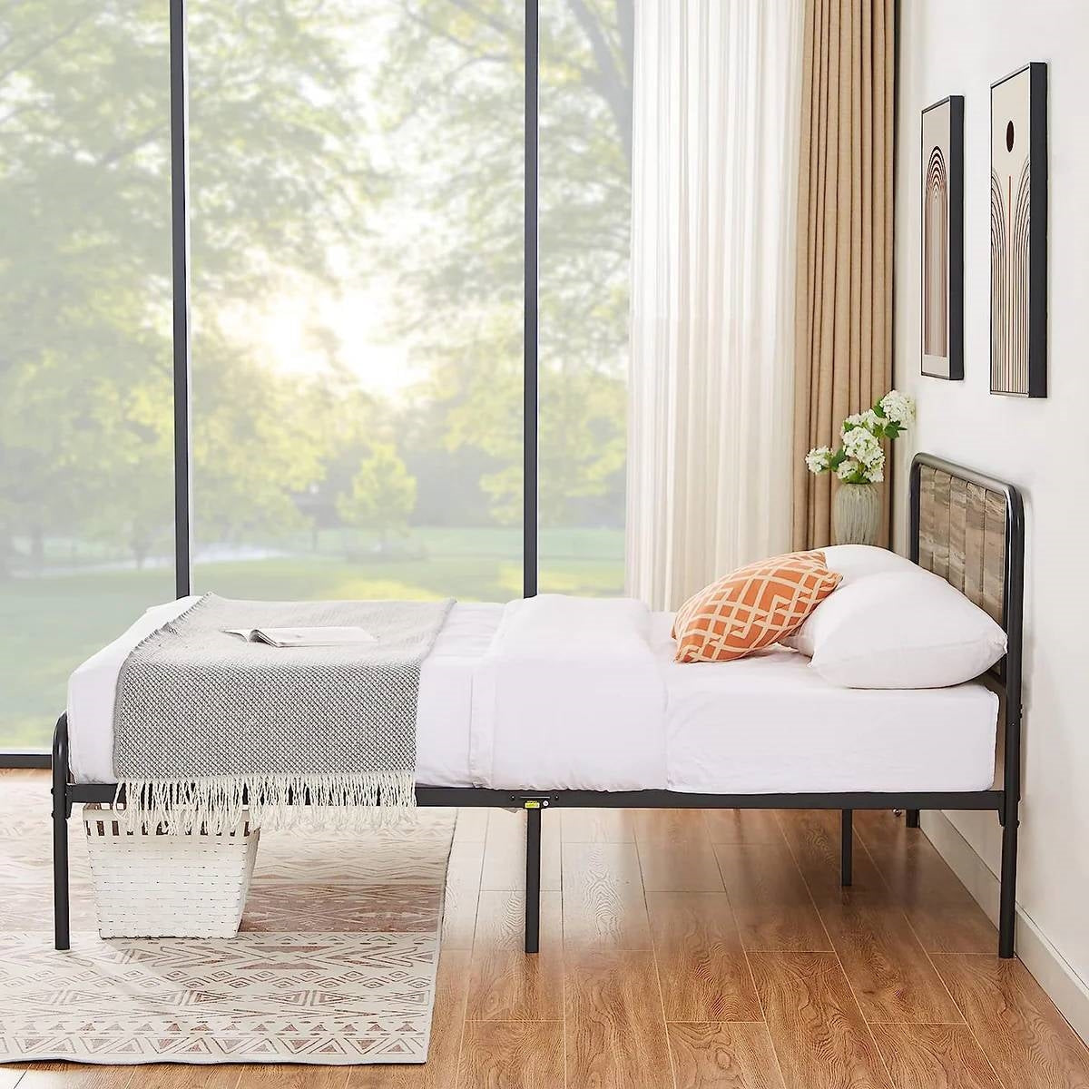Cama de Plataforma de Metal y Madera Gris Tamaño Completo con Cabecera y Piecera Redondeadas
