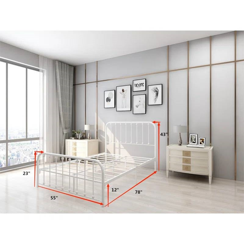 Estructura de cama matrimonial clásica de metal blanco con cabecera y piecera de listones