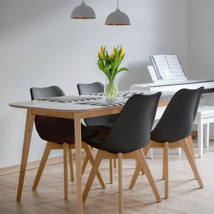 Juego de 4 sillas de comedor de cuero sintético negro estilo moderno de mediados de siglo con patas de madera