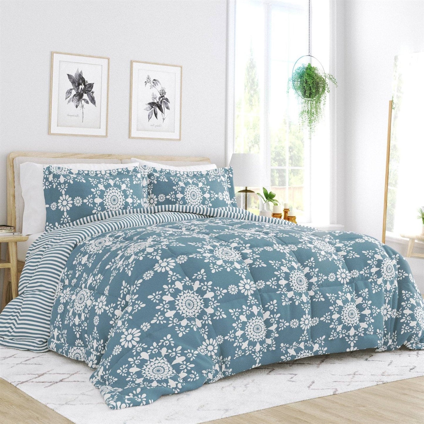 Juego de edredón floral y rayado reversible de 3 piezas azul y blanco, tamaño Full/Queen