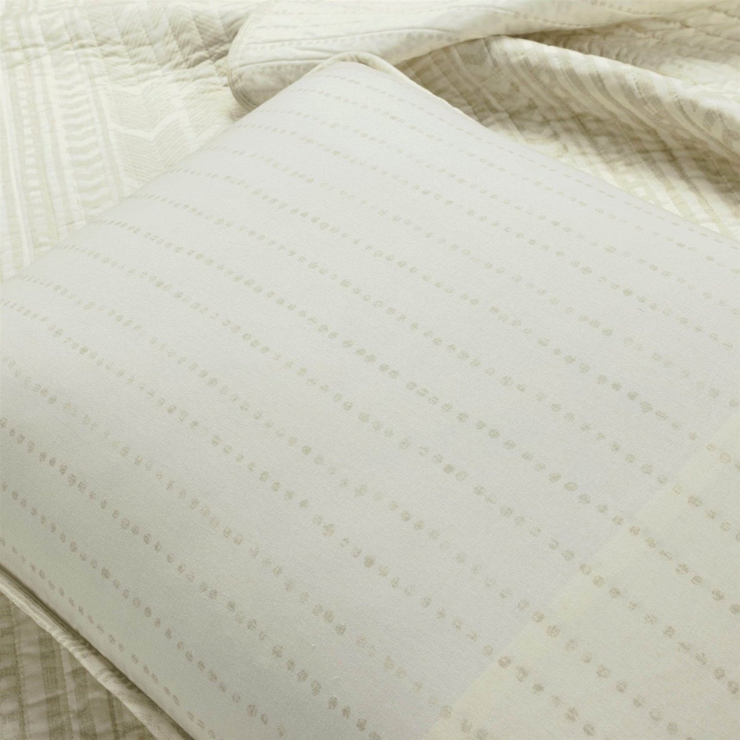 Juego de colcha reversible de algodón con diseño de chevron escandinavo en color marfil y beige, tamaño matrimonial/queen