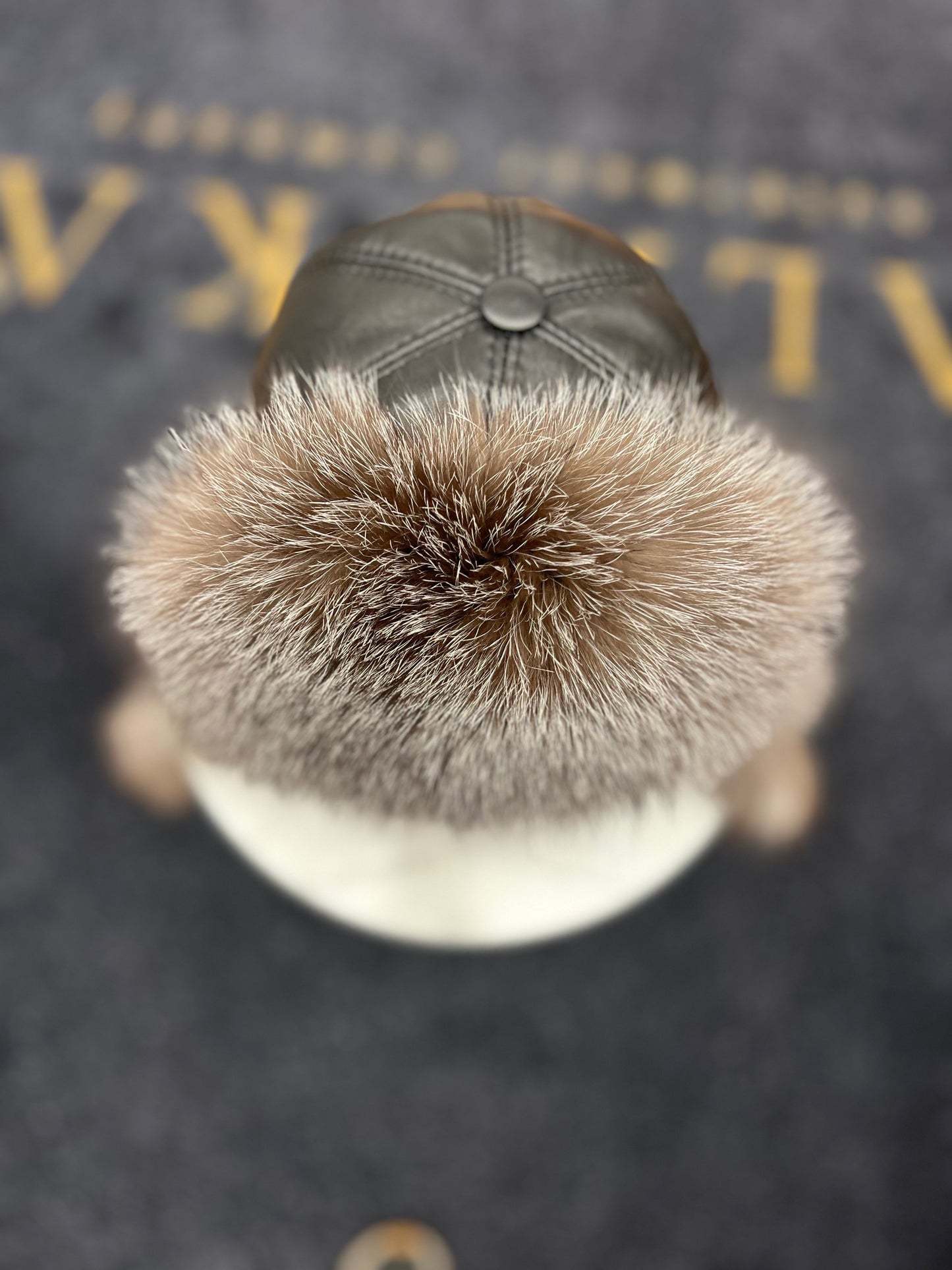 Gorro de piel de zorro plateado auténtica y cuero genuino