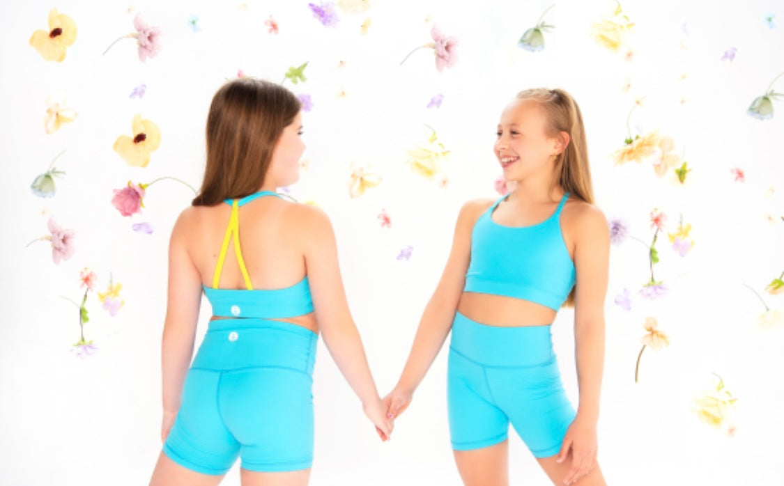 Conjunto Pavo Real Amanecer Turquesa - Top y Pantalones Cortos