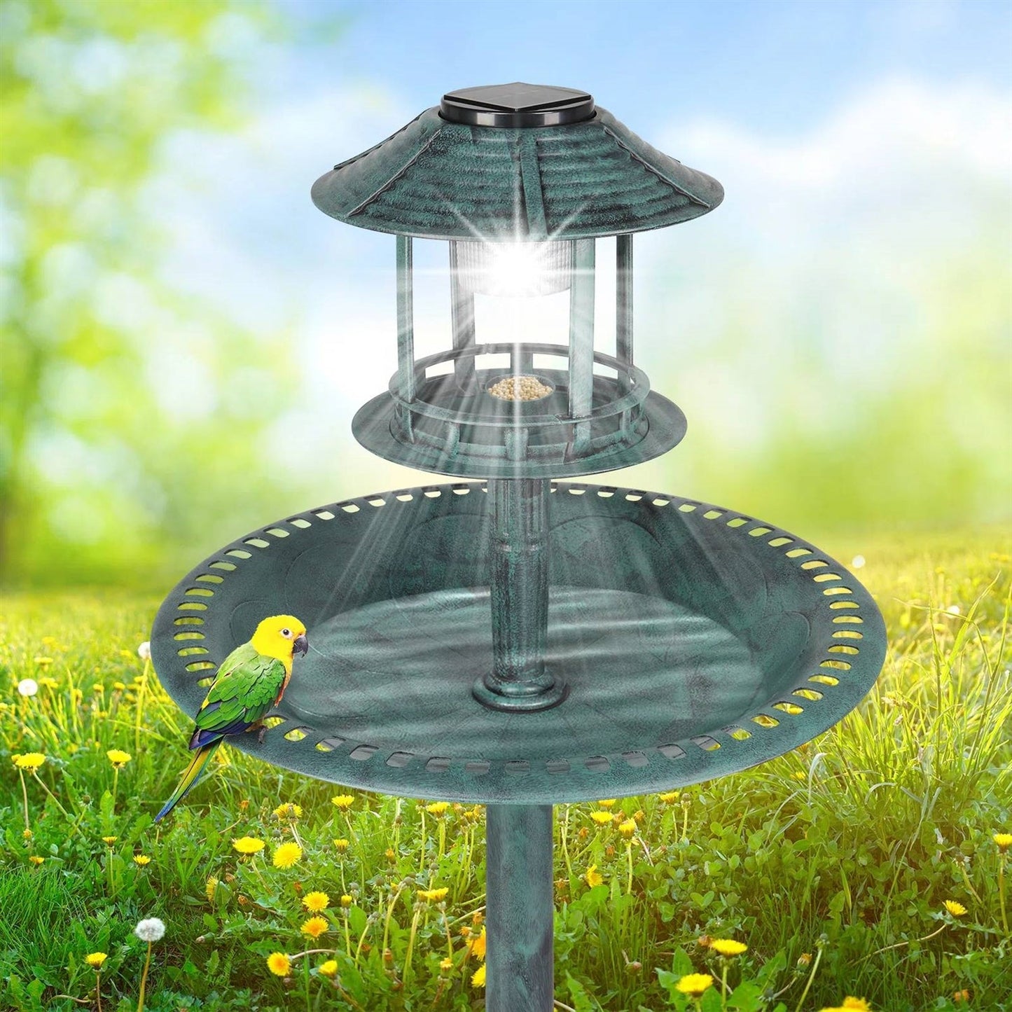 Bañera para pájaros de jardín exterior con acabado de pátina de cobre verde y luz solar