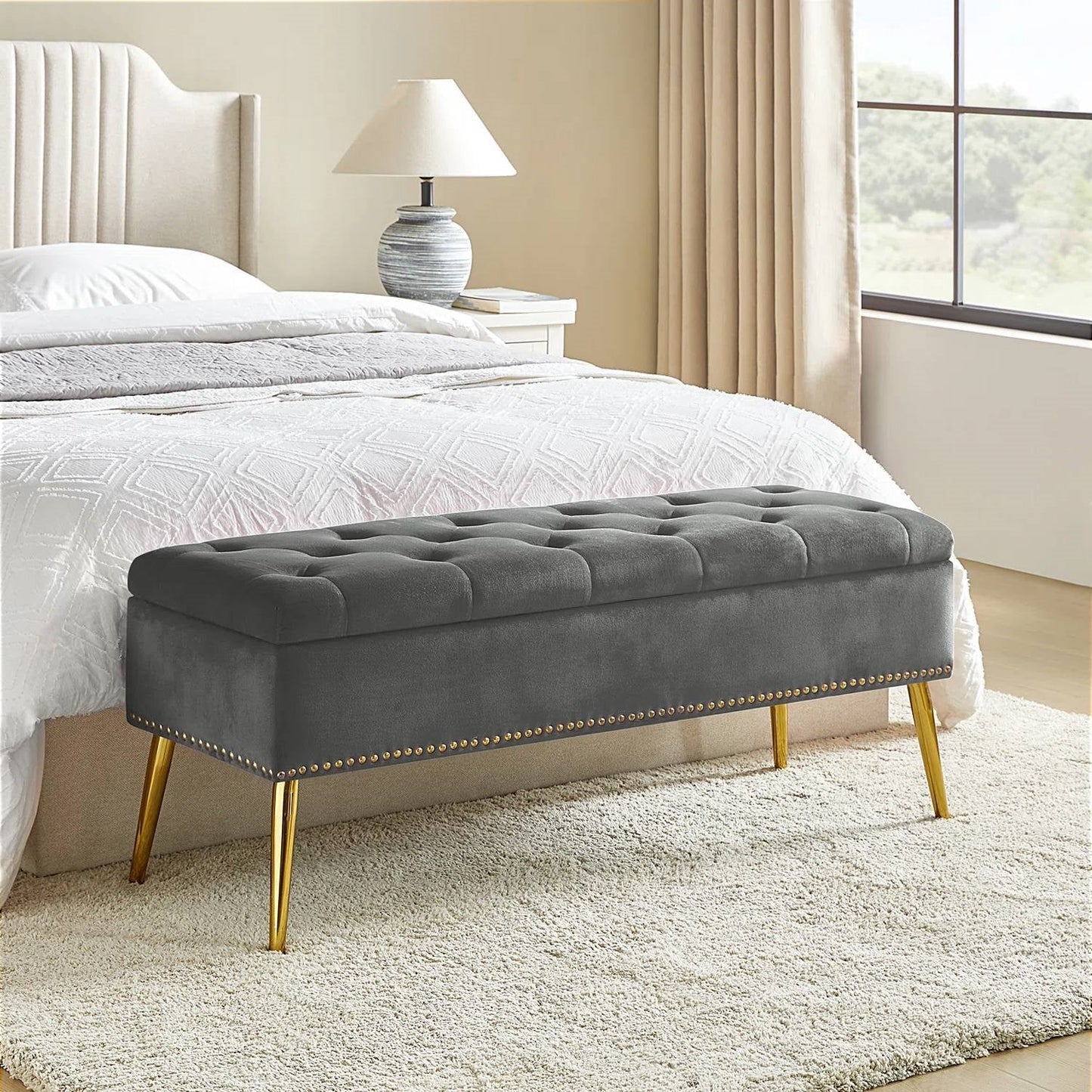 Banco de almacenamiento Mid-Century Modern para pie de cama con asiento de terciopelo gris y patas doradas