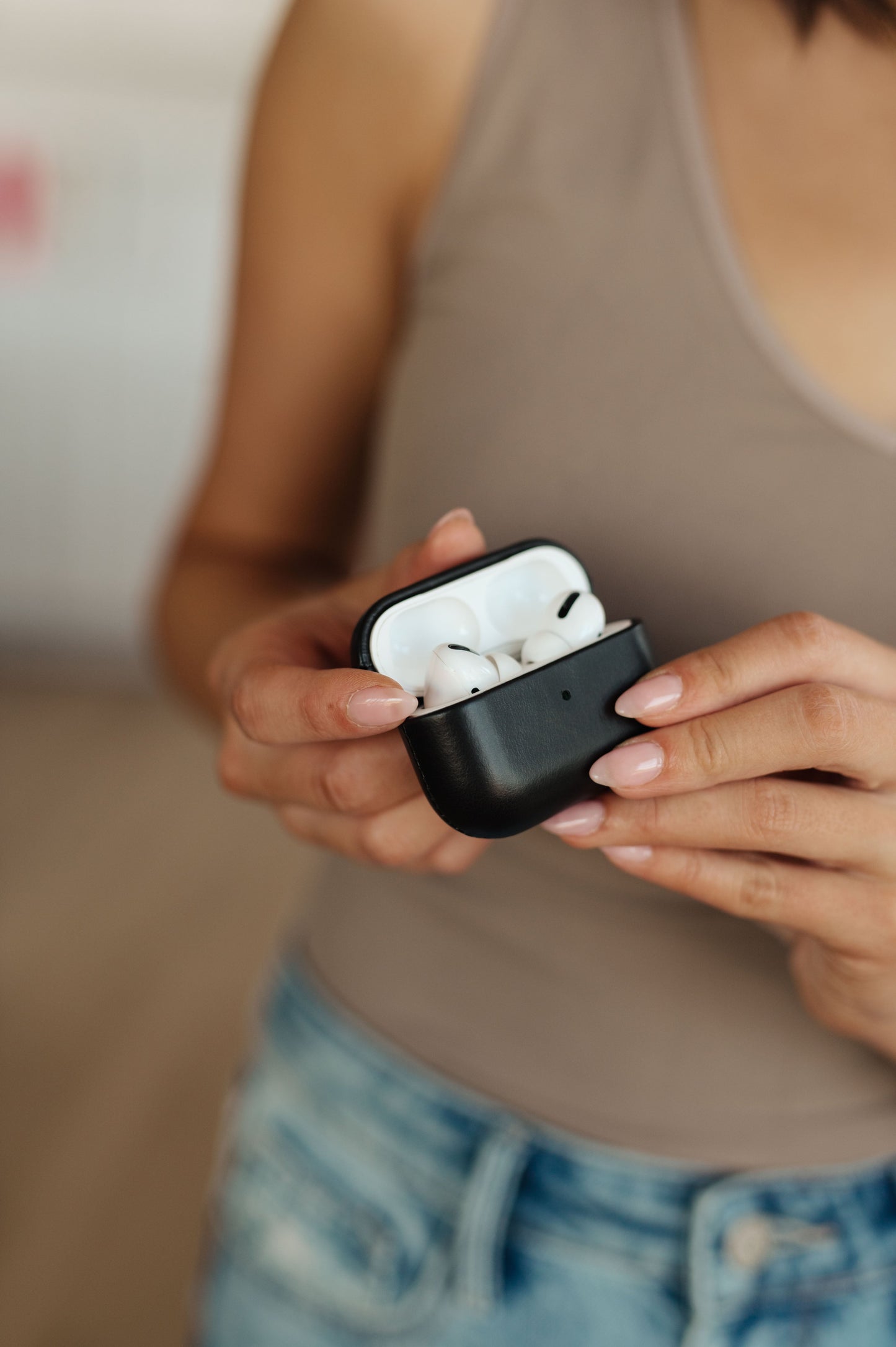 Funda Protectora de Piel Genuina para Airpods Pro en Color Negro