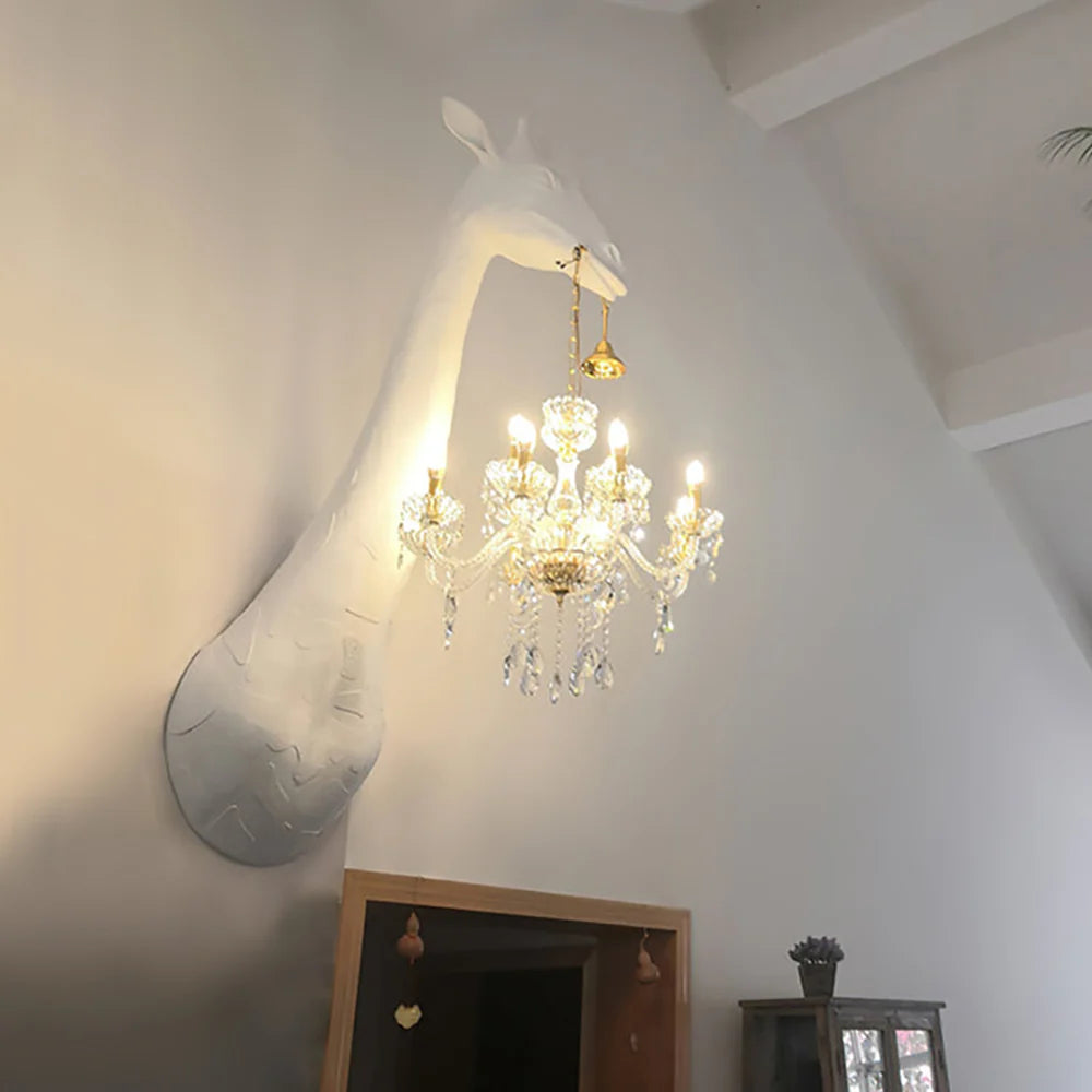 Lámpara de pared con escultura de jirafa