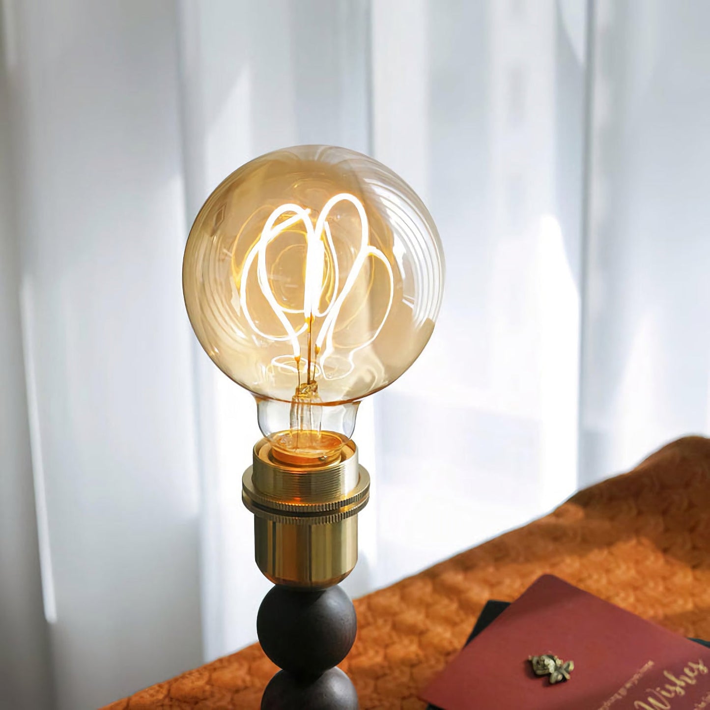Lámpara de Mesa con Esfera de Cristal