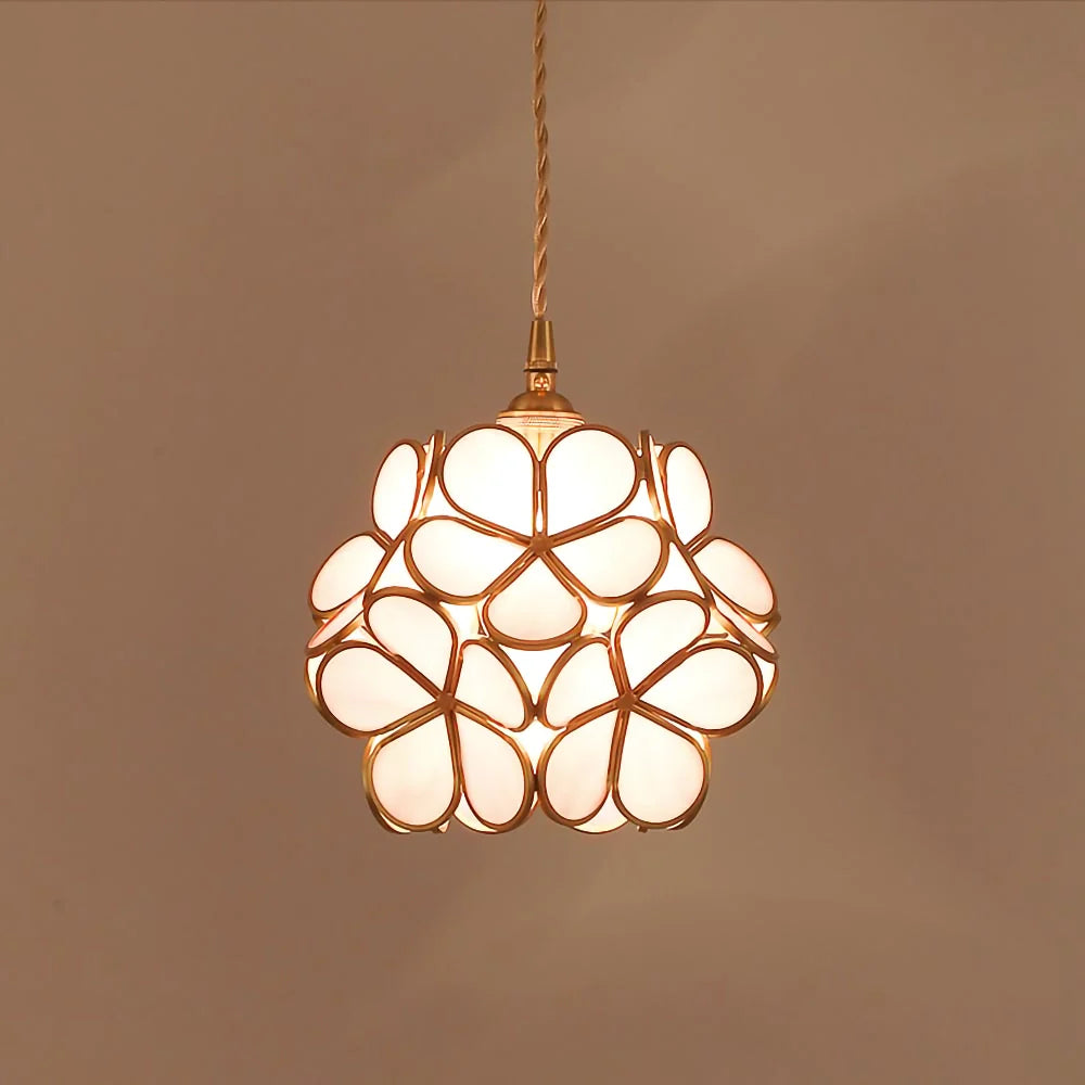 Colgantes de cristal con forma de pétalo