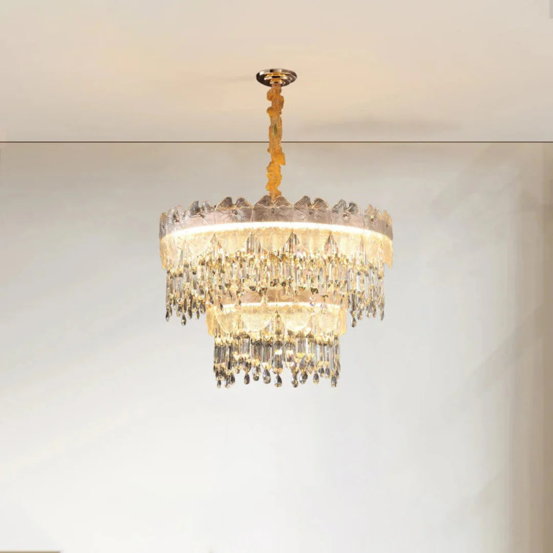 Araña de cristal redonda con hojas de loto doradas