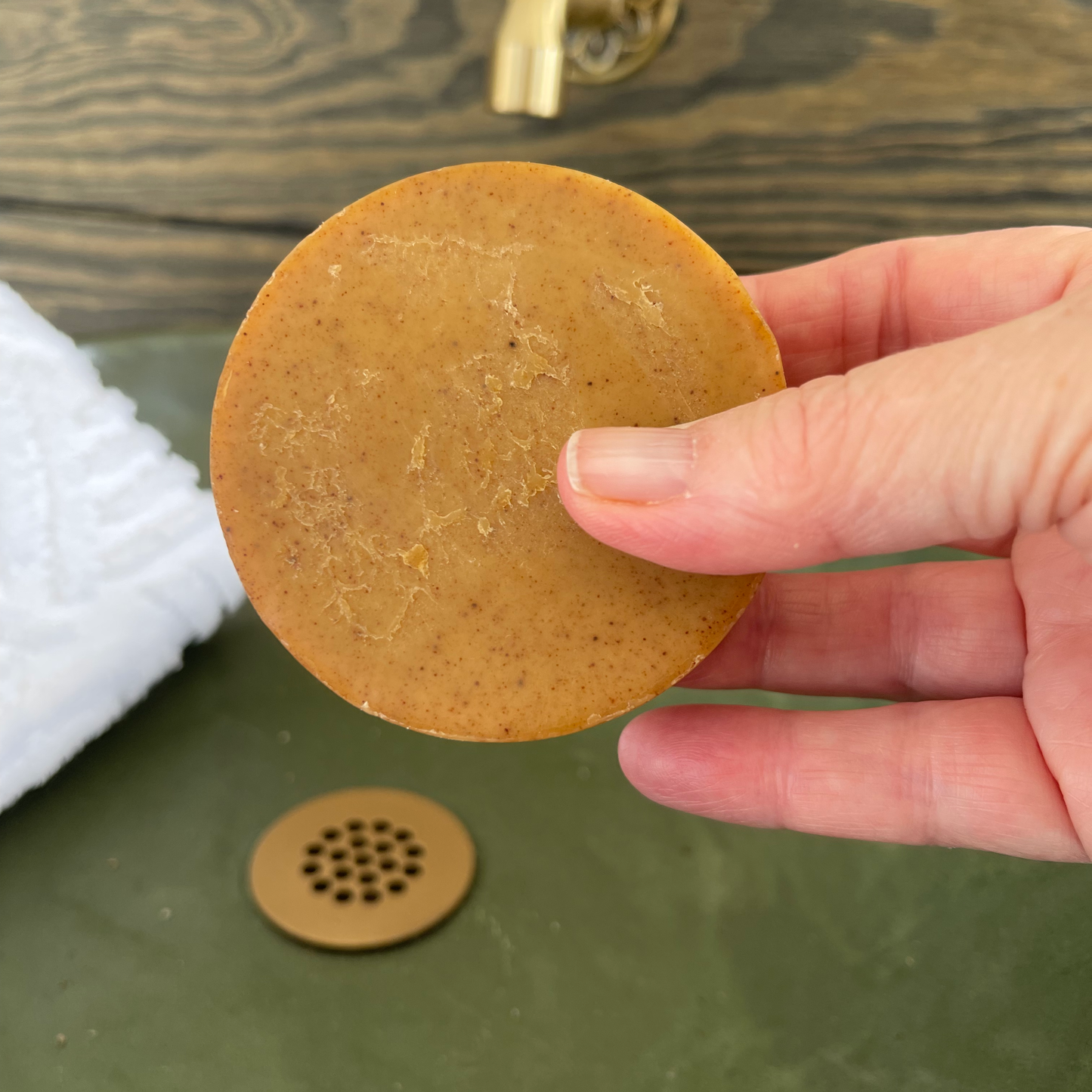 Jabón Facial con Infusión de Cúrcuma Golden Ritual