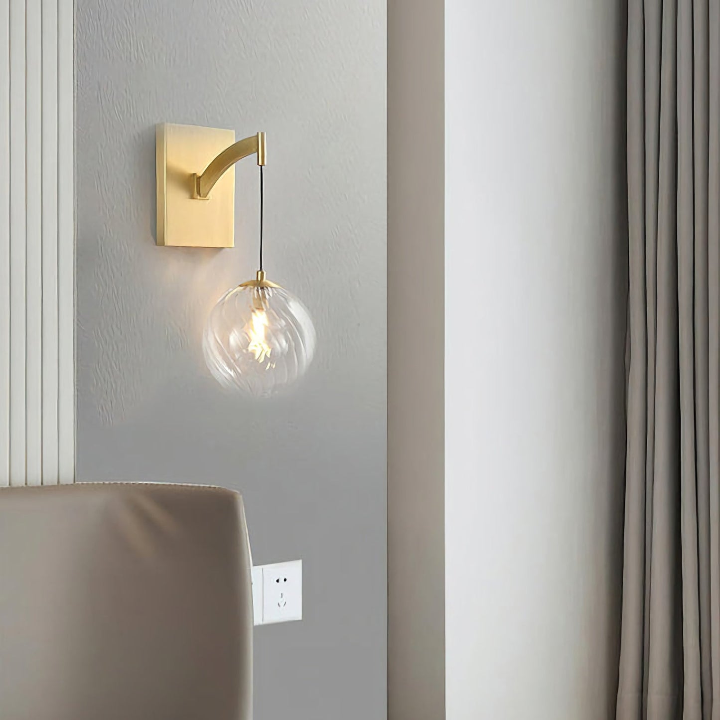 Lámpara de pared de cristal Golden Globe