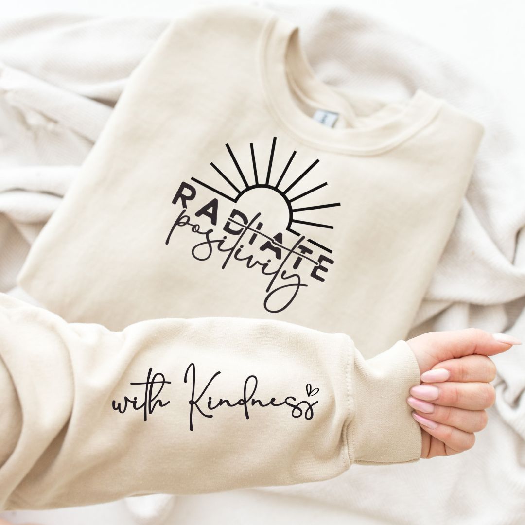 Sudadera con Gráfico "Irradia Positivismo" en Tres Colores