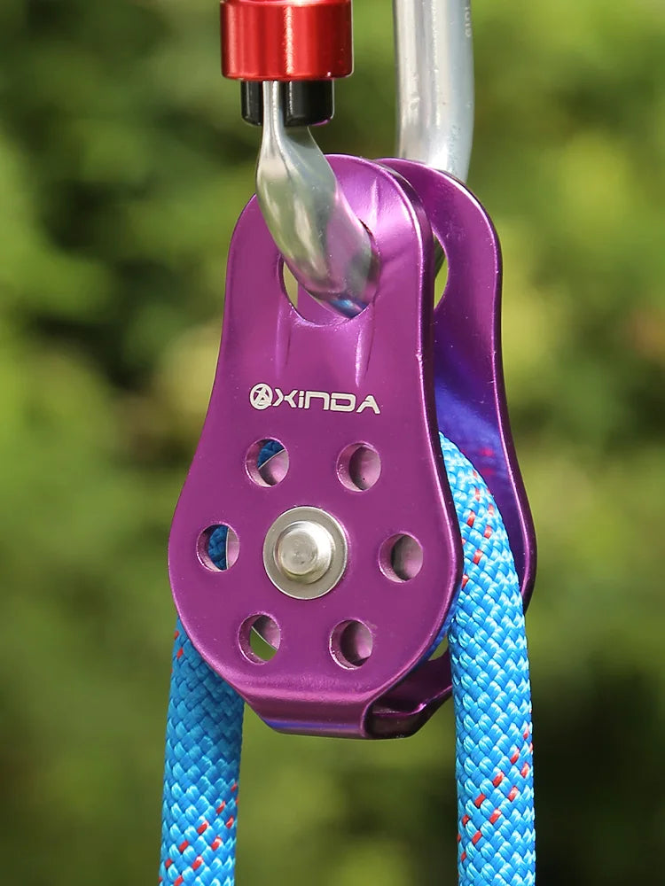 High-Altitude Traverse Pulley for Safe and Efficient Hauling