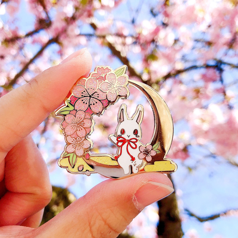 Pin de esmalte de Sakura Bunny