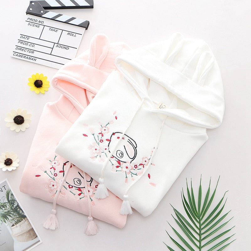 Sudadera con capucha bordada Sakura Bunny