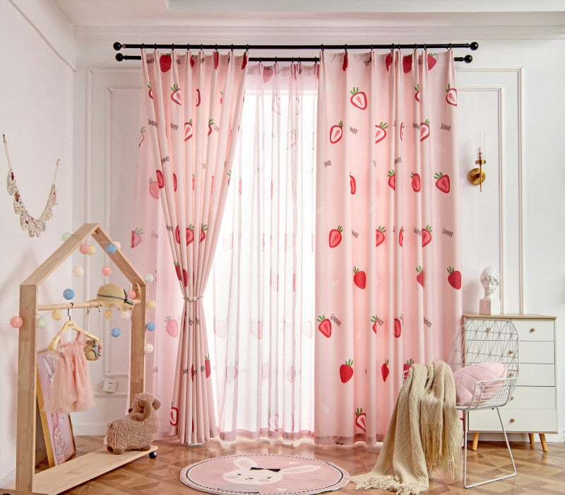 Cortinas Estampado de Fresa